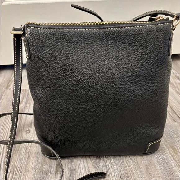 Dooney&Bourke crossbody purse - Picture 2 of 7